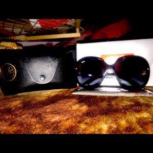 Limited edition RAY-BANS NEW